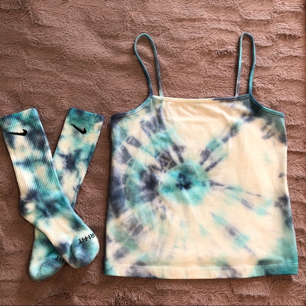 Nike Tie Dye Socks w/Matching Tank Top